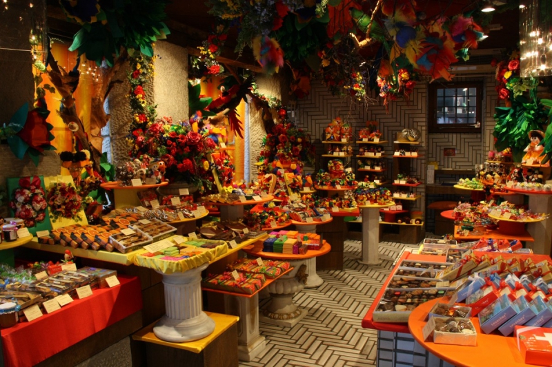 vente-ILONSE-min_candy_store_chocolate_shop_chocolate_switzerland-393515